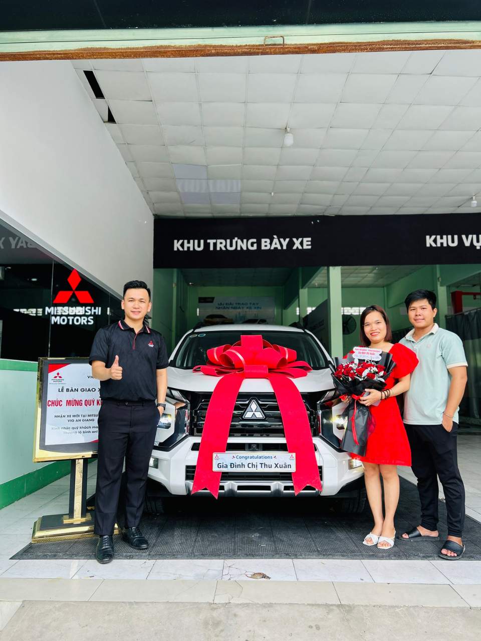 1 4 Mitsubishi Xpander Cross