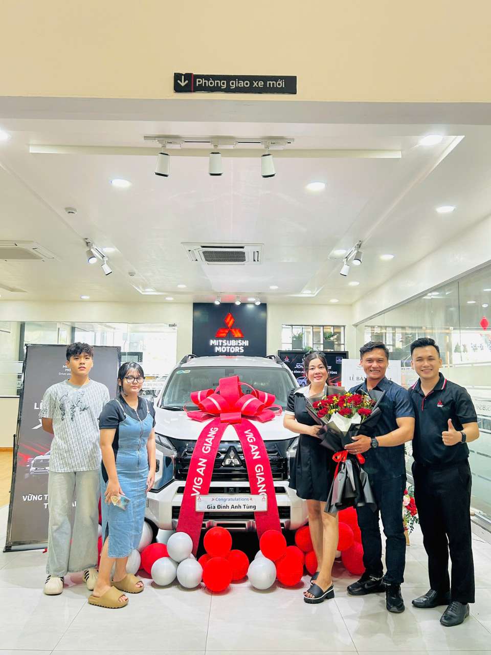 10 1 Mitsubishi Xpander Cross