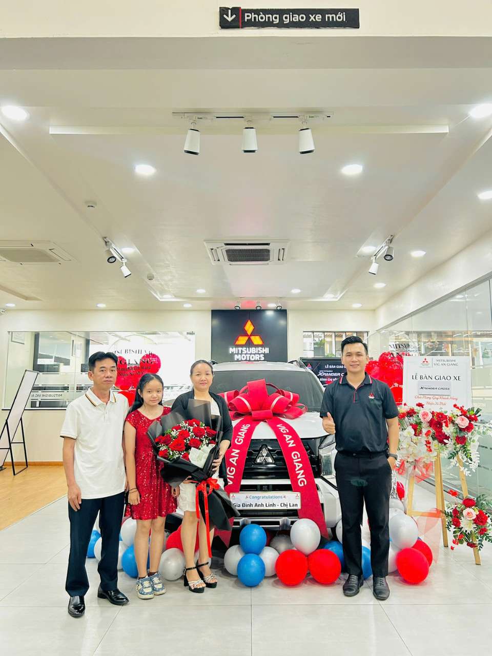 12 1 Mitsubishi Xpander Cross