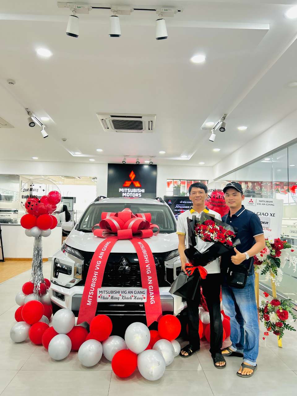 15 2 Mitsubishi Xpander Cross