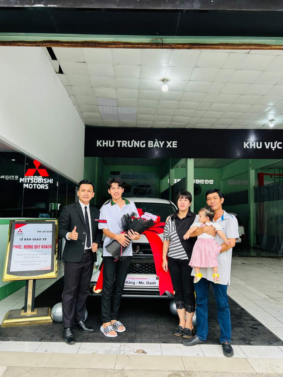 2 Mitsubishi Xpander