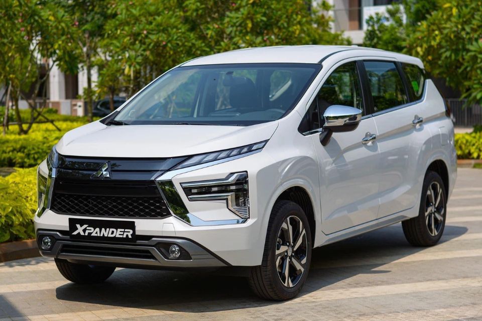 mitsubishi xpander at premium Mitsubishi Xpander